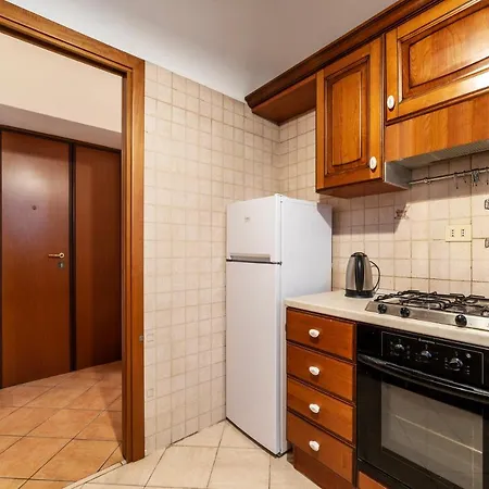 Apartment Joivy Private Garden Near Bardini Rome