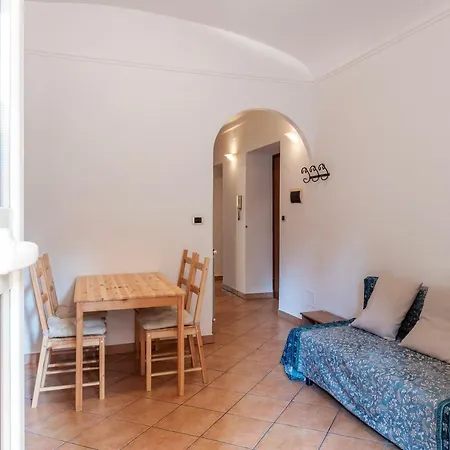 Apartment Joivy Private Garden Near Bardini