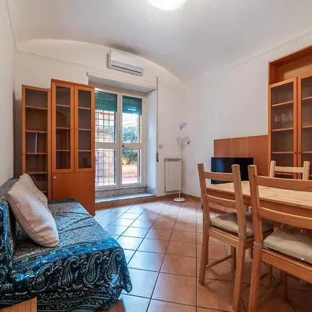 Apartment Joivy Private Garden Near Bardini *